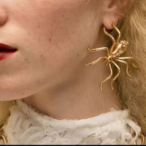 New ZARA Gold Spider Earrings Speacial Edition Halloween